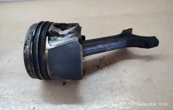 Piston