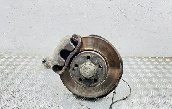 Mercedes-Benz E W212 Front wheel hub spindle knuckle 21208