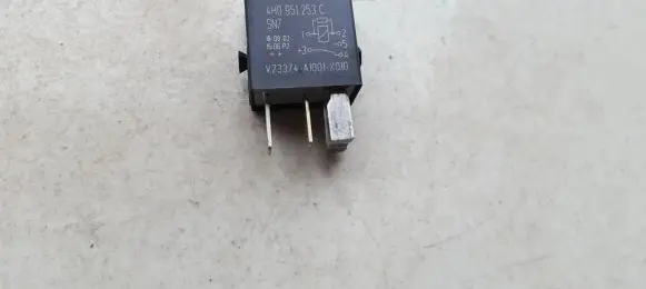 Skoda Karoq Other relay 4h0951253c v23374-a1001-x010
