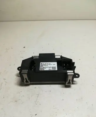 Volkswagen PASSAT B6 Heater blower motor/fan resistor 3C0907521 987651G 2468105380