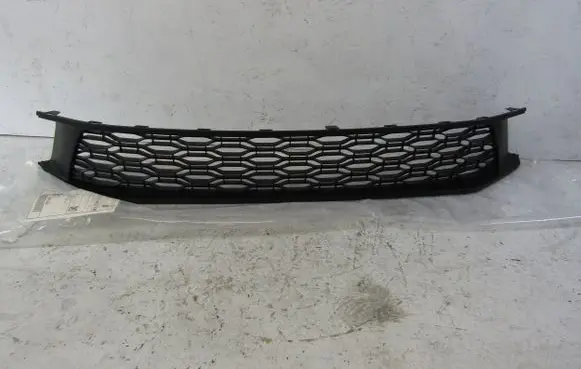 Dacia Sandero Front grill 622544275R