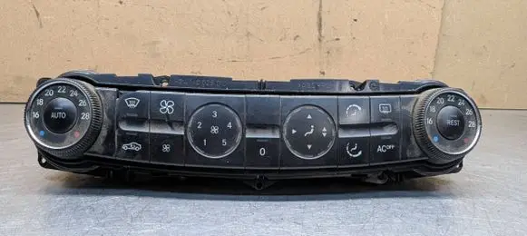 Mercedes-Benz E W211 Climate control unit 2118300385 00101703