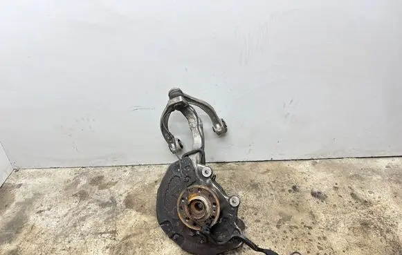 Mercedes-Benz C W205 Front wheel hub spindle knuckle