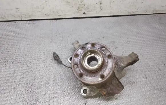 Opel Signum Front wheel hub spindle knuckle