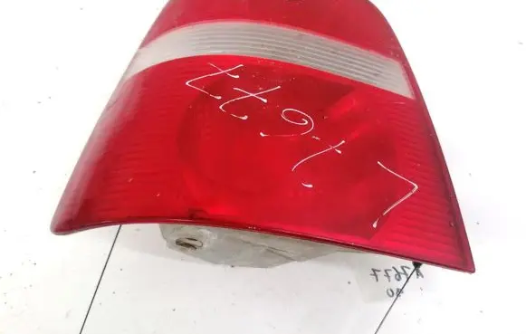 Volkswagen Touran I Rear/tail lights