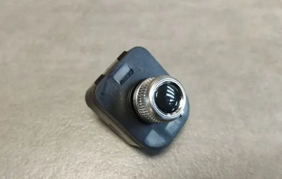 Wing mirror switch