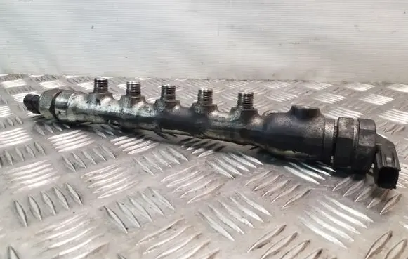 Fuel main line pipe