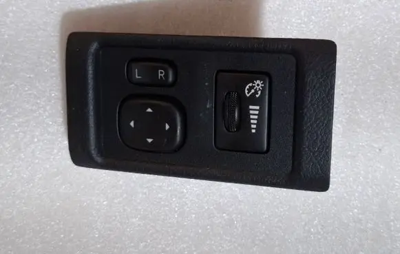 Lexus CT 200H Wing mirror switch 5544676010