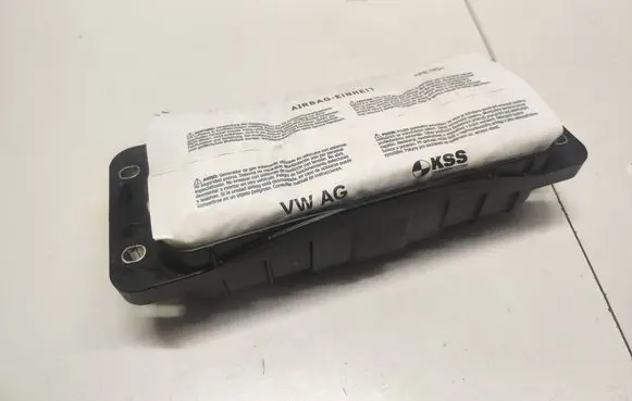 Porsche Macan (95B) Passenger airbag 95B880204 4242781D T95B059
