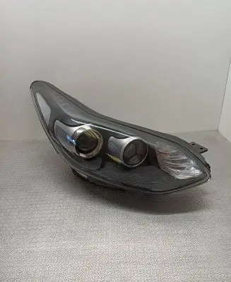 KIA Sportage Headlight/headlamp 92102F1010 F192102200 160720180751