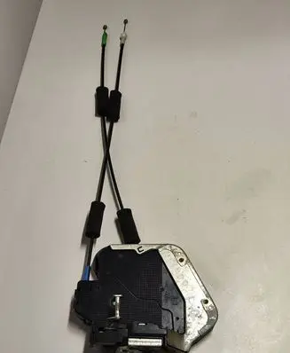 Lexus RX 330 - 350 - 400H Rear door lock 6E0815