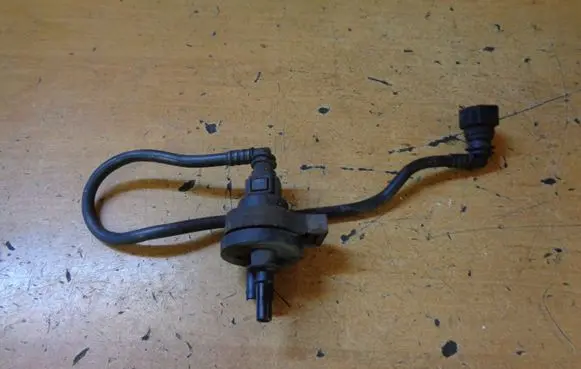 Renault Clio IV Vacuum valve 2580119A