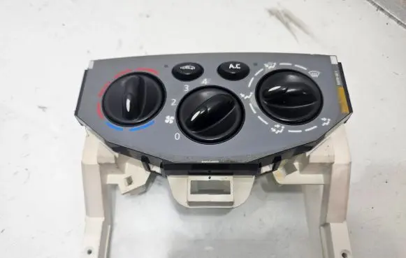 Opel Vivaro Climate control unit 964098P