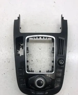 Head unit multimedia control