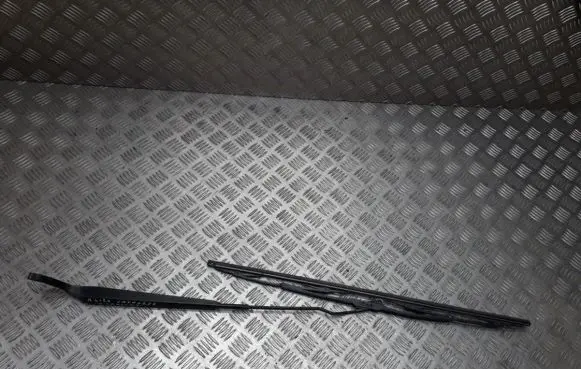 Chrysler Voyager Front wiper blade arm