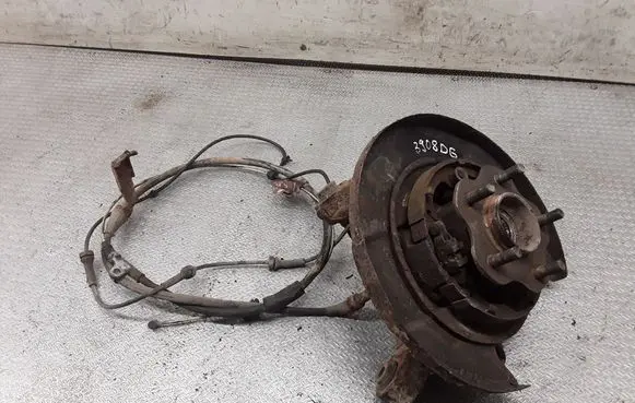 Nissan Murano Z50 Rear wheel hub spindle/knuckle 