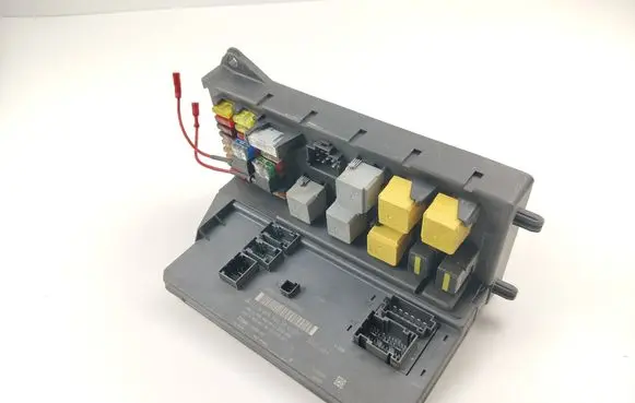 Mercedes-Benz Sprinter W906 SAM control unit A9065453101