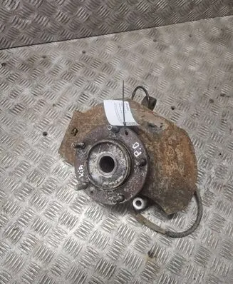 Front wheel hub spindle knuckle