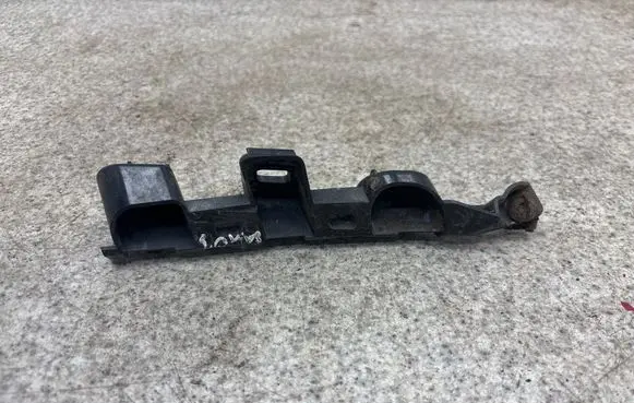 Volkswagen PASSAT B7 Front bumper mounting bracket 3AA807184