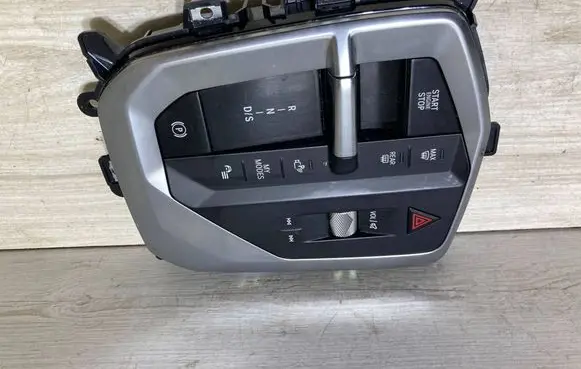 BMW 1 F70 Gear selector 5B69873 901702750013