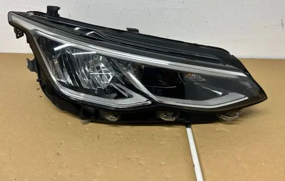 Volkswagen Golf VIII Headlight/headlamp 5H1941006