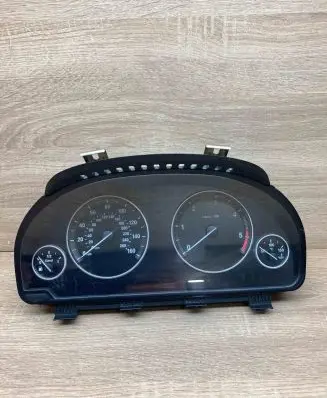 BMW 5 F10 F11 Speedometer (instrument cluster) 9255591 25811511