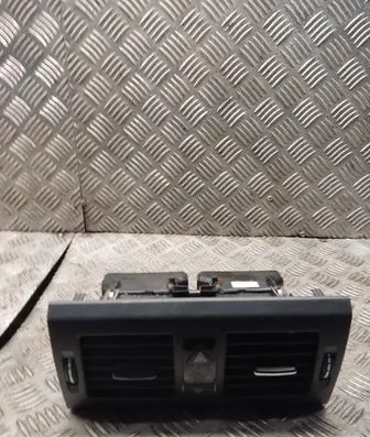 Mercedes-Benz GLK (X204) Dash center air vent grill a2048305054