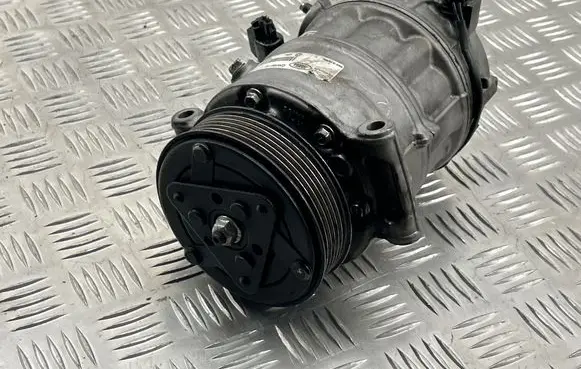 Jaguar XF X250 Air conditioning (A/C) compressor (pump)