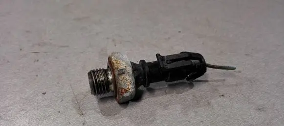 Opel Vectra B Oil pressure sensor 90507539