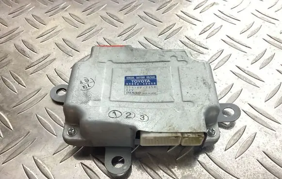 Lexus RX 450H Battery control module 8989248050 1751007350