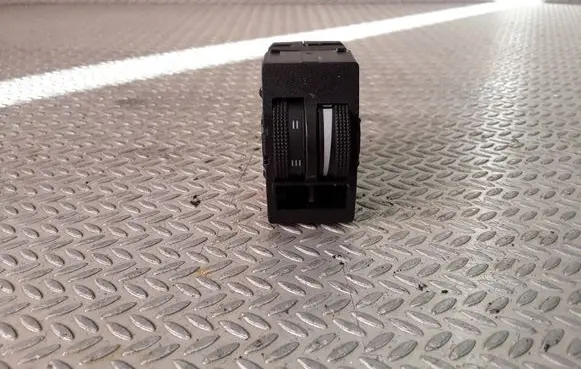 Seat Ibiza II (6k) Headlight level height control switch 6K0919094