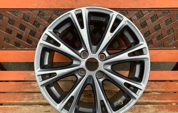 Ford Fiesta R17 alloy rim 