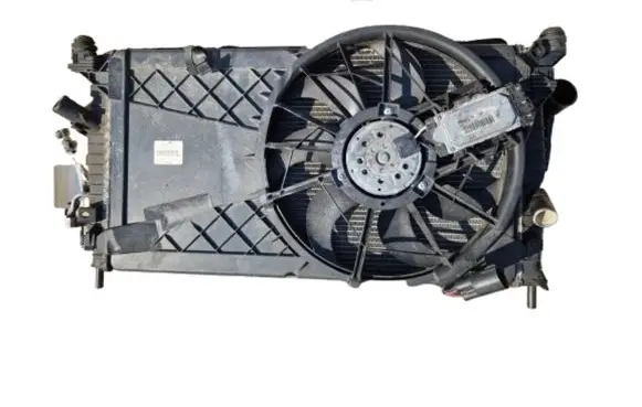 Ford Focus Coolant radiator 3M5H-8005-TL 3M5H-8C607-VE