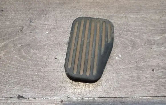 Volvo V70 Brake pedal 3546021