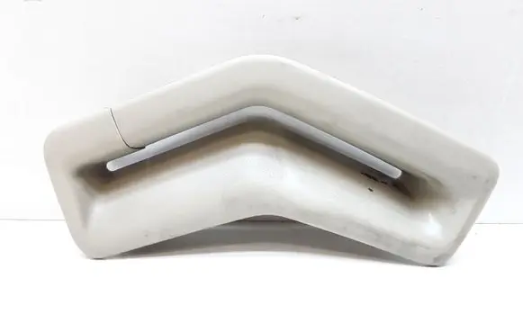 Volvo S80 Seat belt trim 