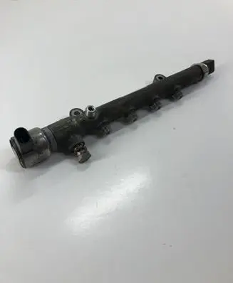 Mercedes-Benz Vito Viano W639 Fuel main line pipe A6510700495 R9144Z240A