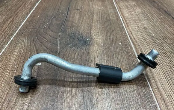 Mercedes-Benz C W204 Gearbox oil cooler pipe/hose A2045280524