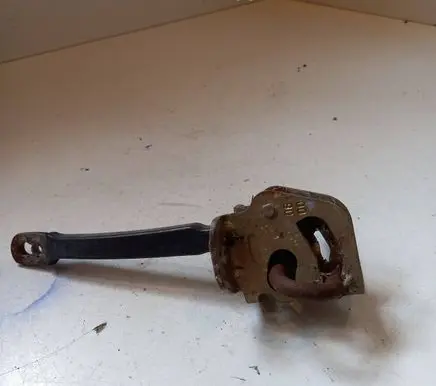 BMW 5 E39 Rear door check strap stopper 1934481