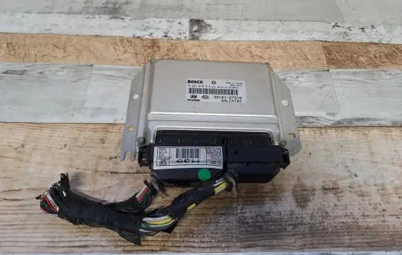 Hyundai Accent Engine control unit/module 3910127510 0281010619