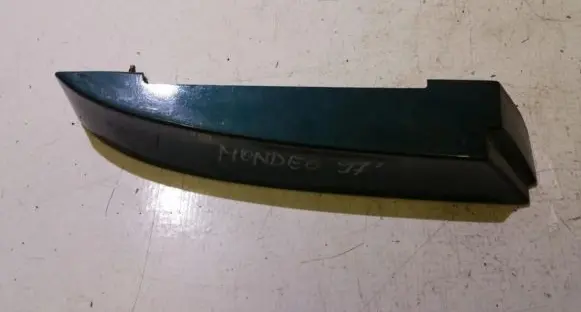 Rear/tail light trim molding