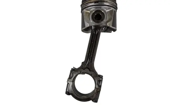 Nissan X-Trail T30 Piston with connecting rod