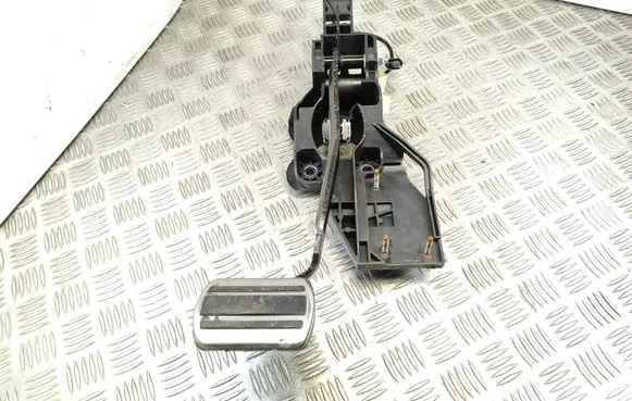 Peugeot 508 II Brake pedal 84PA8B0204484