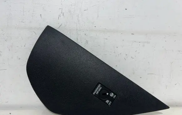 Dashboard side end trim