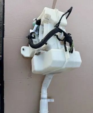 Audi Q3 8U Windshield washer fluid reservoir/tank 8U0955451J 8U0955451 8U0955451K
