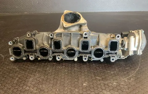 Volkswagen PASSAT B6 Intake manifold 1024113S01 1024116S01