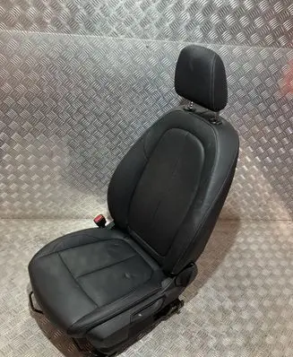 BMW 1 F40 Front driver seat TM24683