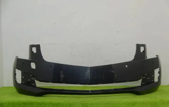 Cadillac CTS Front bumper 22879647