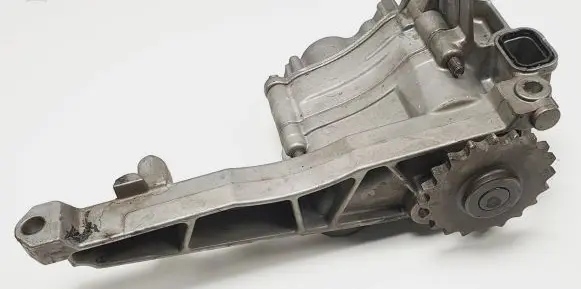 Mercedes-Benz ML W164 Oil pump A6421810647