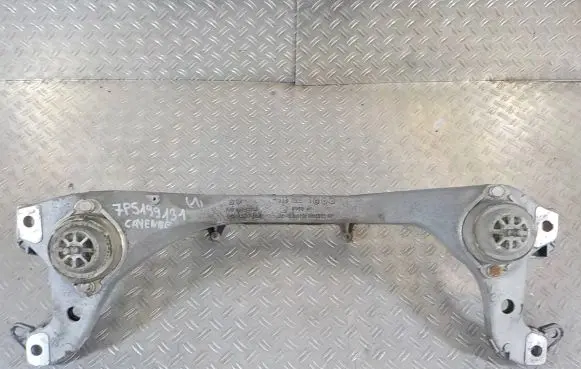 Porsche Cayenne (92A) Engine mounting bracket 7P0199207A