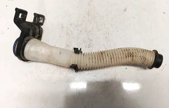 Windshield washer fluid reservoir/tank